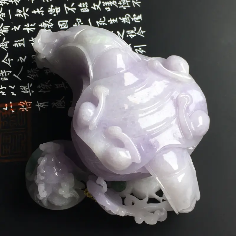 糯种紫罗兰茶壶摆件 尺寸102-54-33毫米 色彩亮丽 雕工精湛