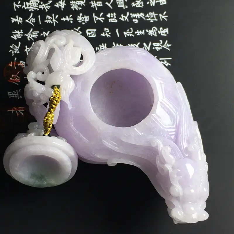 糯种紫罗兰茶壶摆件 尺寸102-54-33毫米 色彩亮丽 雕工精湛