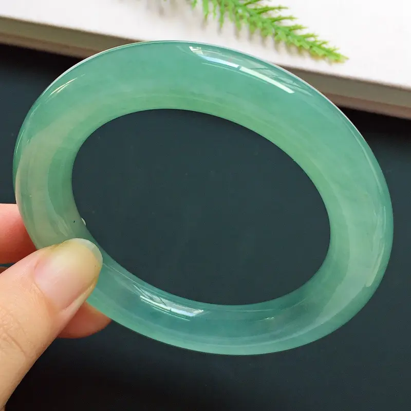 【正圈57.5mm,冰种晴底蓝手镯,冰润饱满,荧光闪闪,清雅宜人,高贵奢华】图7