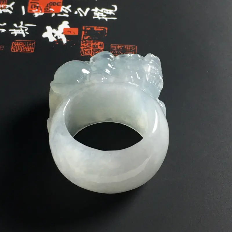 冰糯种晴底貔貅戒指 尺寸38.5-14-15毫米 内直径20毫米 种好冰透 细腻起胶
