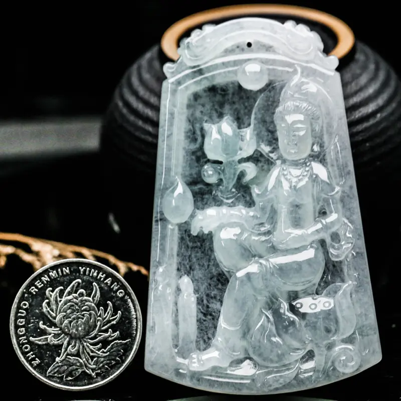 【拍下有礼🎁🎁🎁莲花观音翡翠吊坠,莹润光泽,仪态优雅,神态祥和,佩戴上身高贵漂亮,尺寸71*44.2*6.5mm。】图7