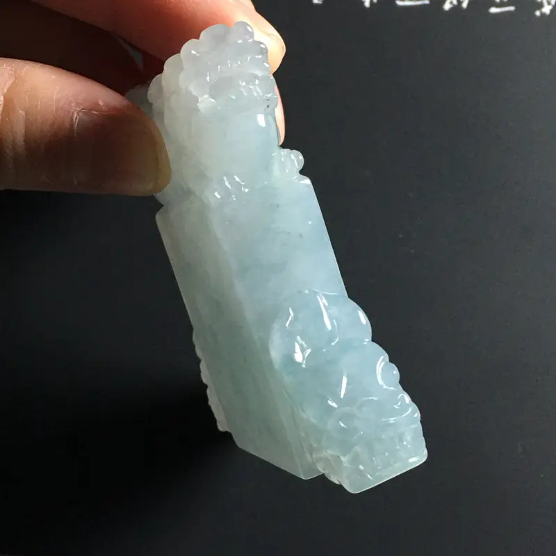 糯化种蓝晴貔貅印章 尺寸56-49-13.5毫米 水润细腻 细腻起胶 雕工精致