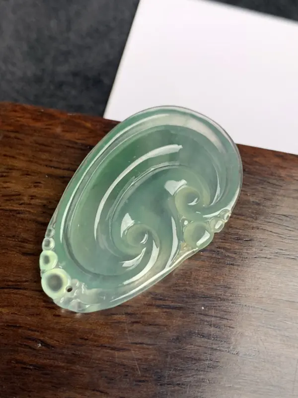 【A货翡翠-种好油绿如意吊坠,尺寸-37*23*5.2mm】图6