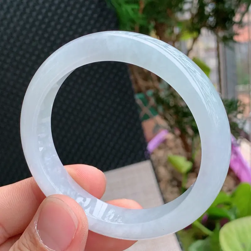 【细腻手镯、圈口:56.5mm,A货翡翠冰润细腻宽边手镯、编号0122wx】图8