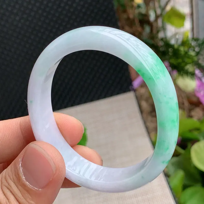 【飘花贵妃、尺寸:54.6/47.3/13.6/7.3mm,A货翡翠飘花贵妃手镯、编号0122wx】图7