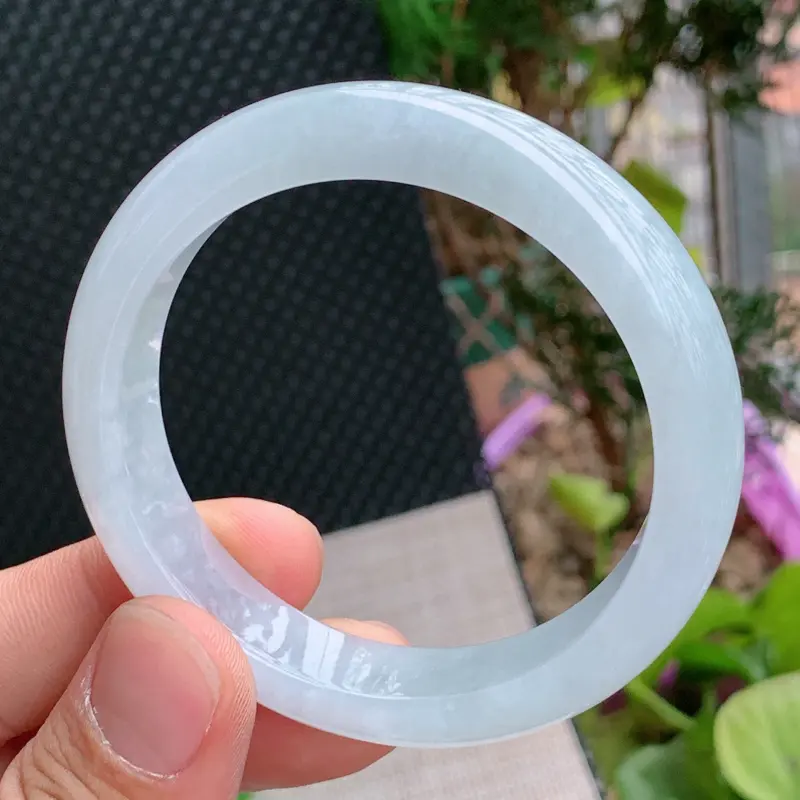 【细腻手镯、圈口:56.5mm,A货翡翠冰润细腻宽边手镯、编号0122wx】图3