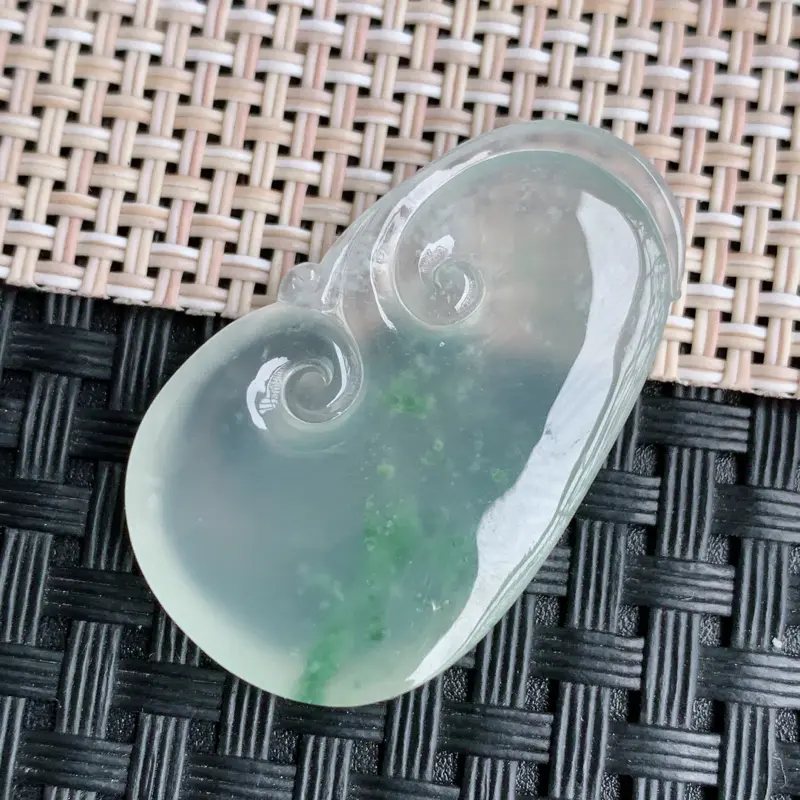 【冰透如意、A货翡翠冰透飘花如意吊坠、编号0122】图2