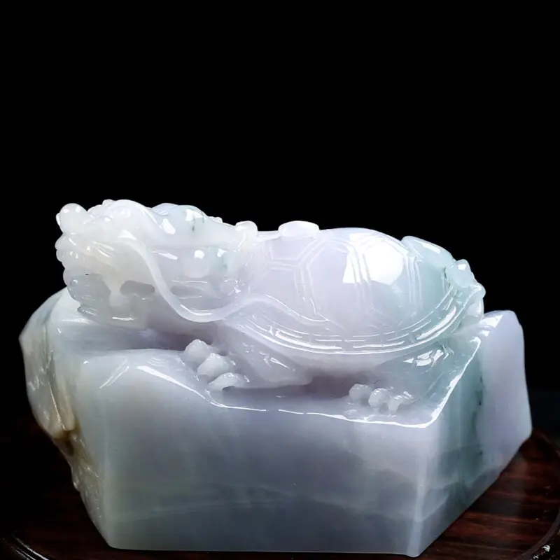 拍下有礼龙龟小摆件，立体生动形象，色泽清新，雕工精细，造型别致，尺寸：93.5*44.7*57.8mm。