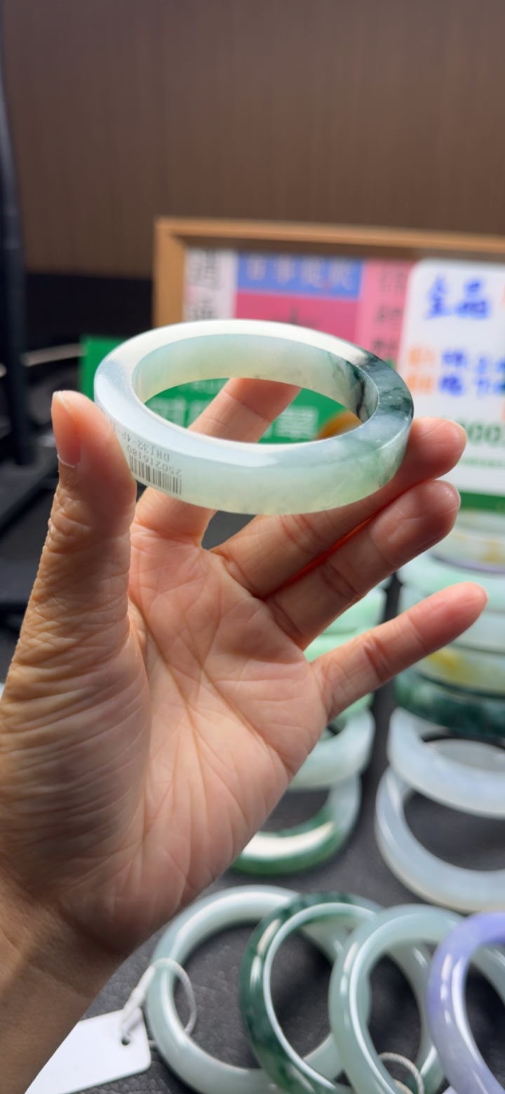对庄精品翡翠手镯手镯贵妃50-52