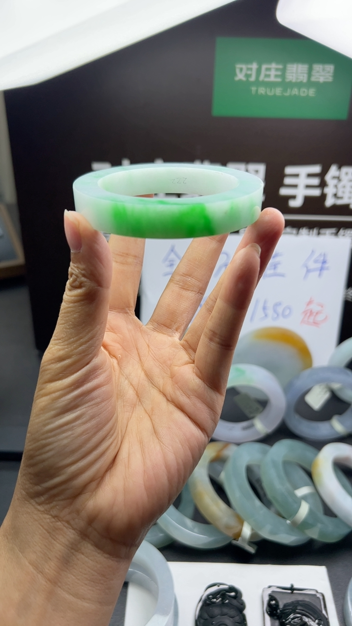 【高货力荐】冰糯种绿色翡翠