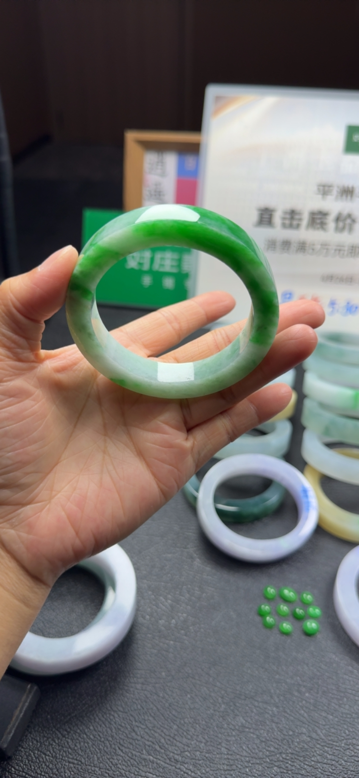 对庄精品翡翠手镯手镯56-58（价格可谈）