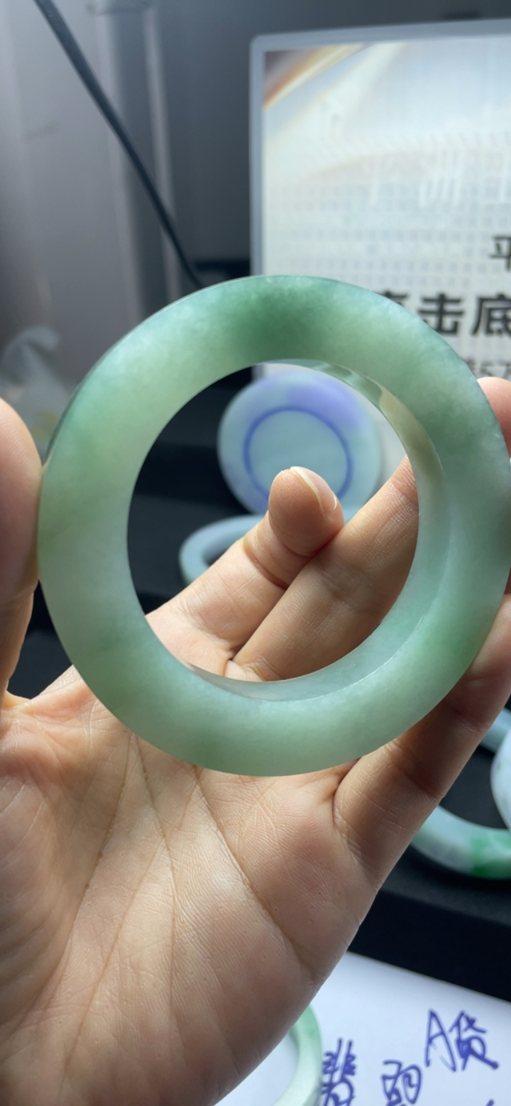 对庄翡翠官方直播精品手镯