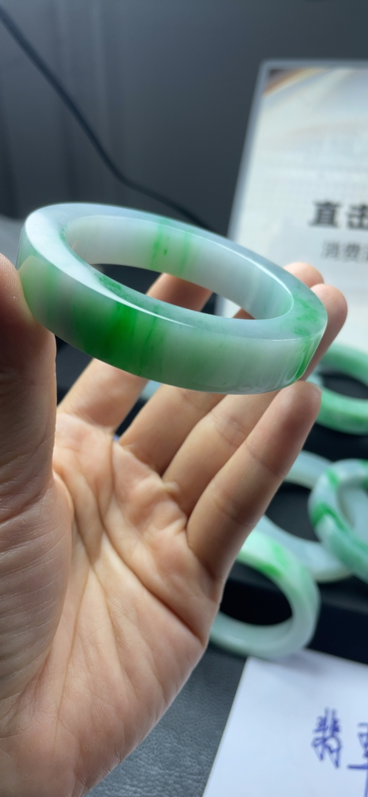 【高货力荐】糯化种飘绿手镯