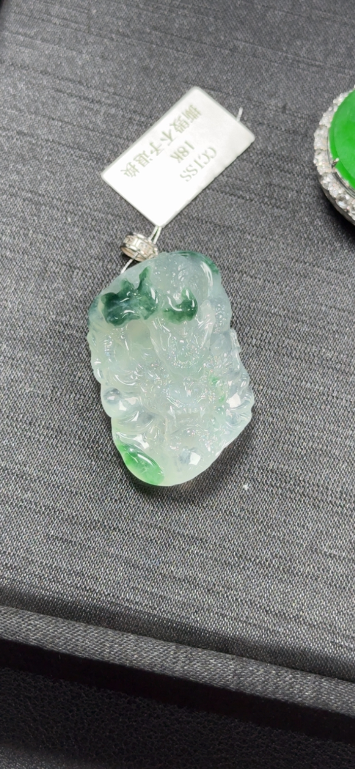 对庄精品翡翠冰种设计款龙牌价格可议