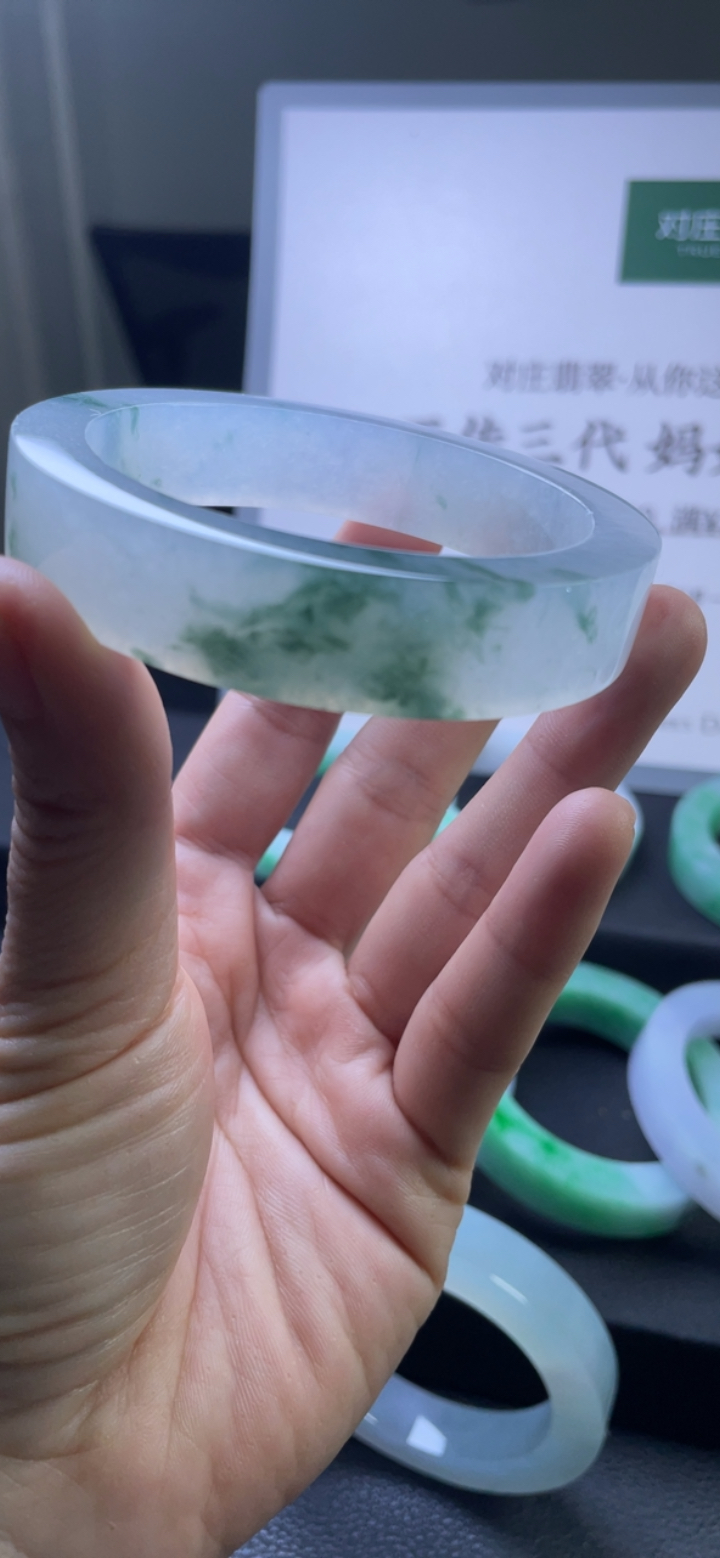 对庄翡翠官方直播精品手镯
