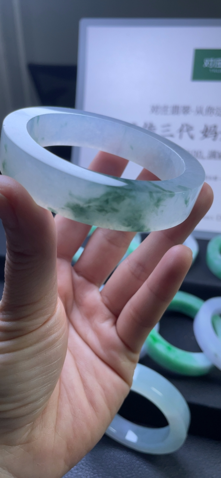 【高货力荐】对庄翡翠官方直播精品手镯