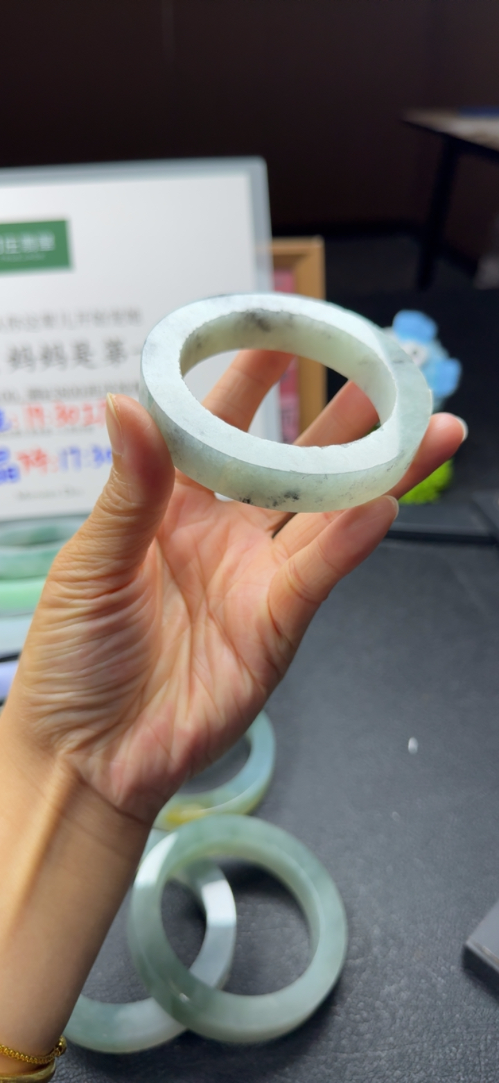 对庄精品翡翠手镯手镯浅晴色冰乌鸡