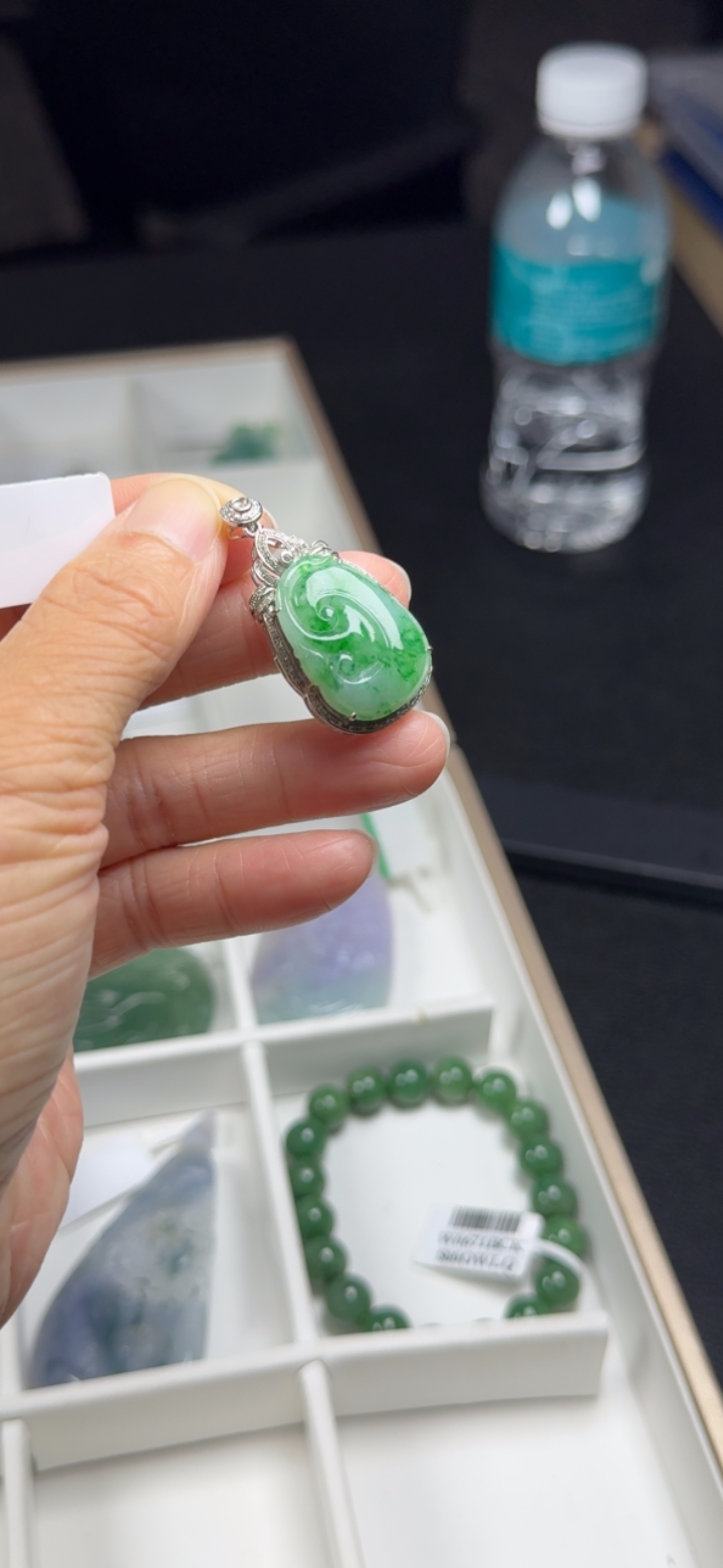福利秒杀对庄精品翡翠如意挂件