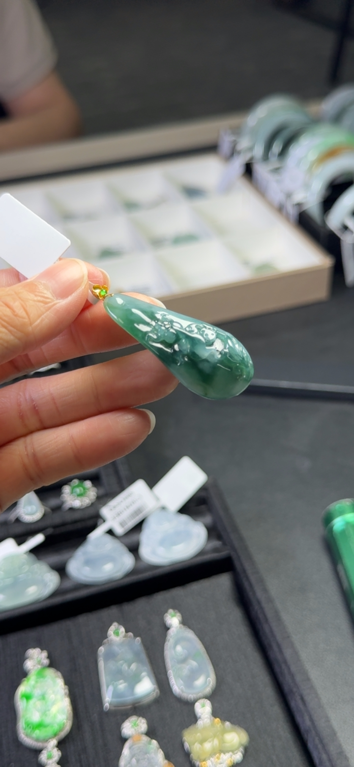 对庄精品翡翠老蓝水（尺寸：43.5*19.6*9.8）开单开单价！