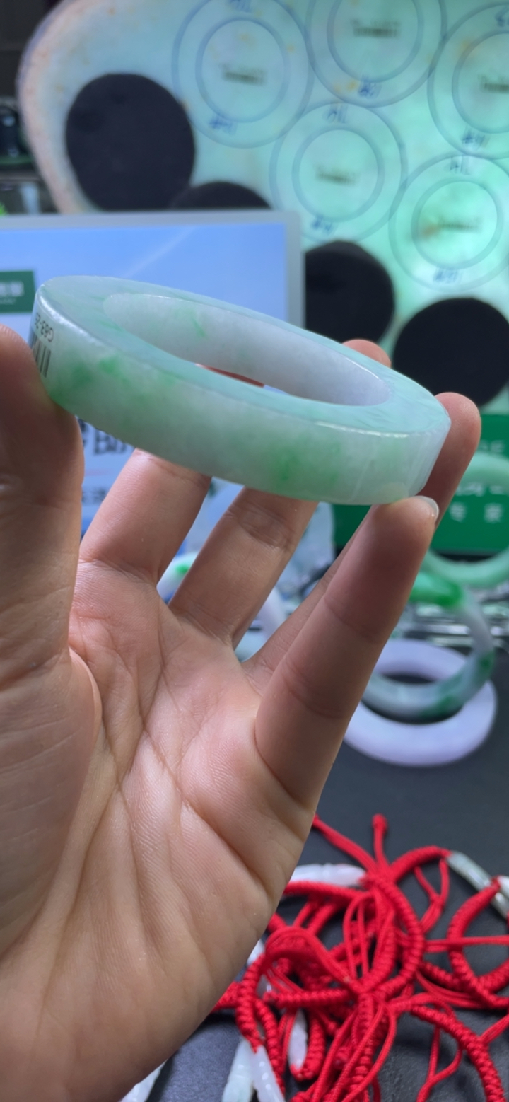 对庄翡翠官方直播精品手镯