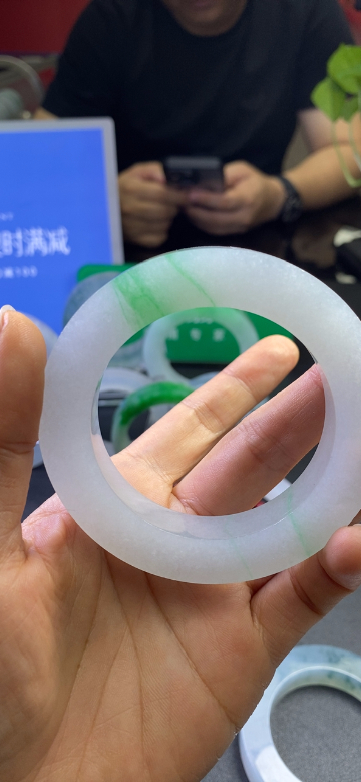 对庄翡翠官方直播精品手镯