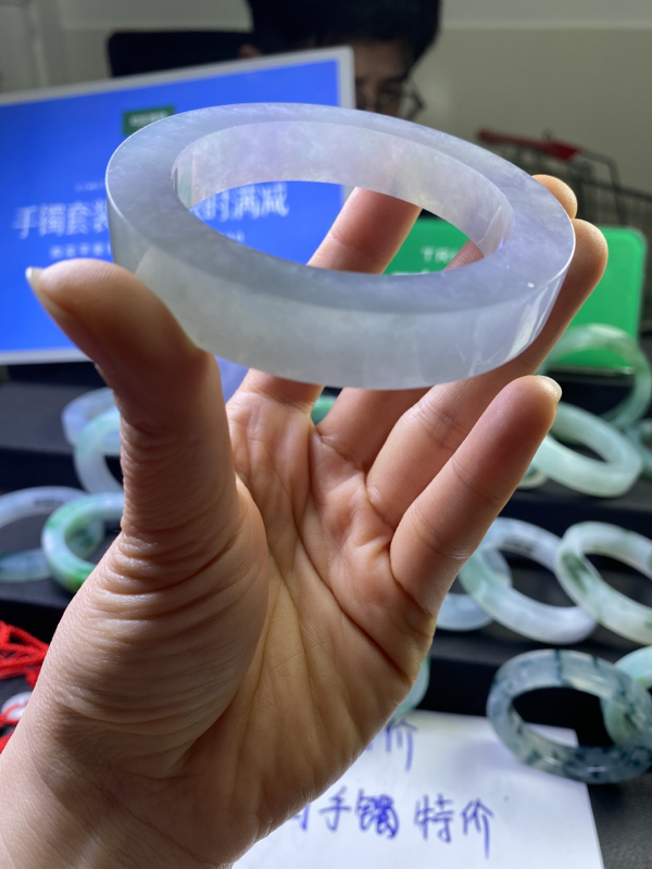 对庄翡翠官方直播精品手镯