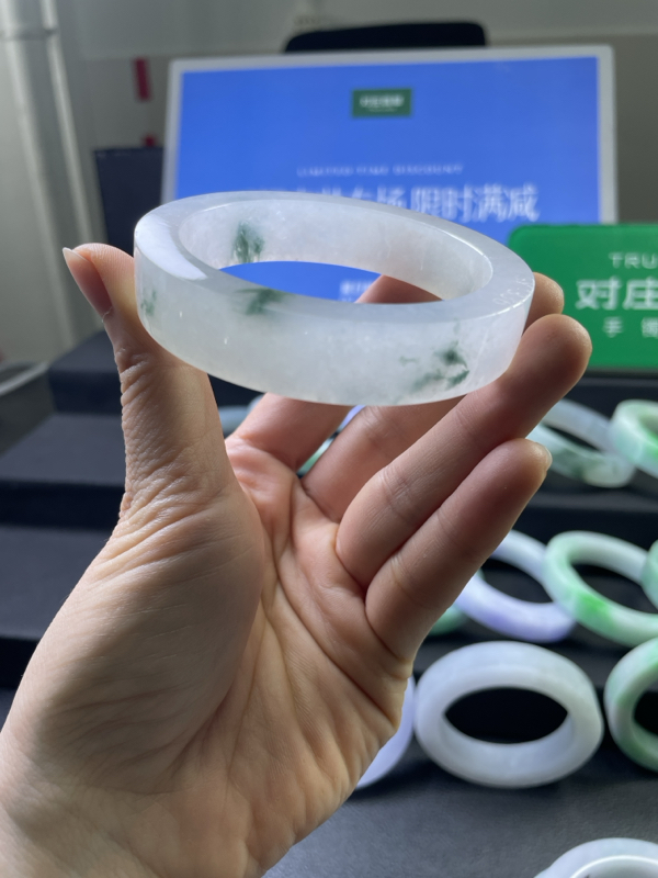 对庄翡翠官方直播精品手镯