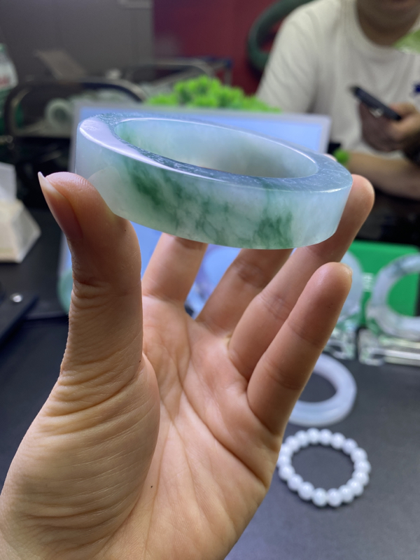 对庄翡翠官方直播精品手镯