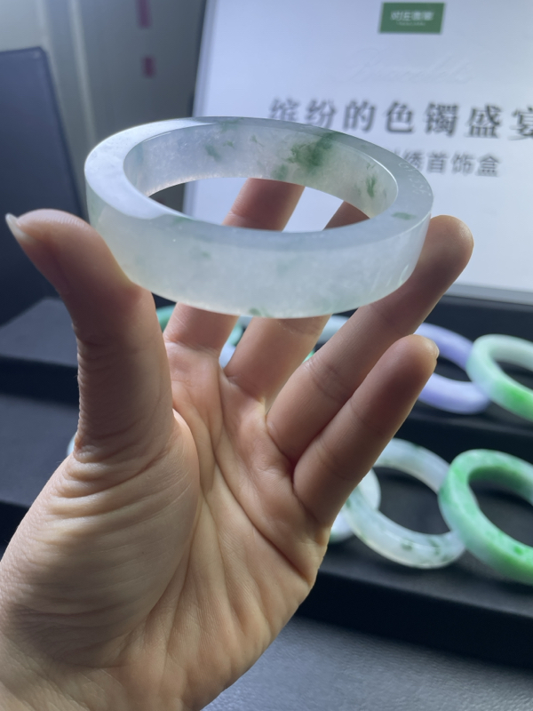 对庄翡翠官方直播精品手镯