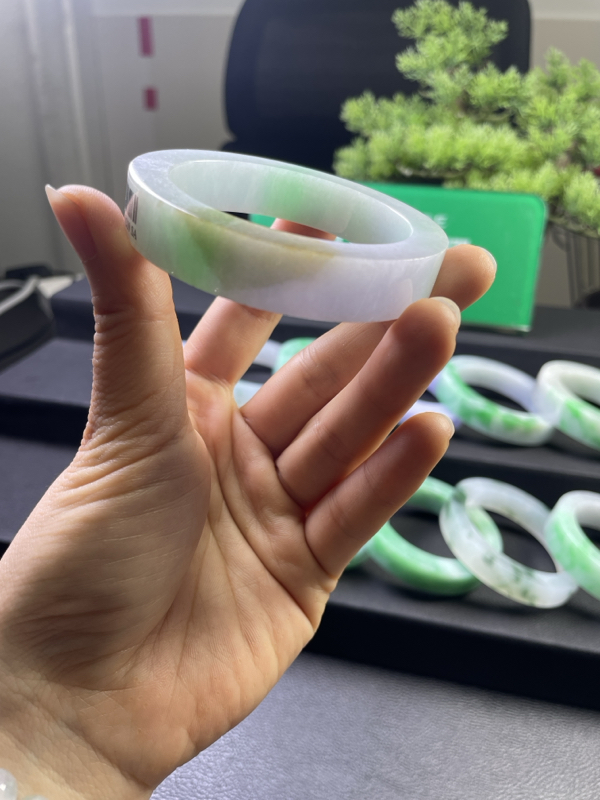 对庄翡翠官方直播精品手镯