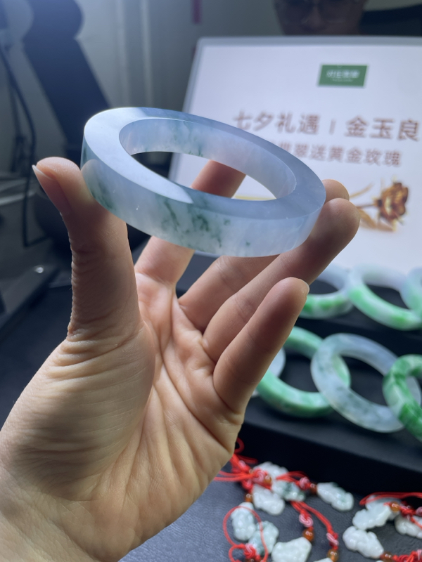 对庄翡翠官方直播精品手镯