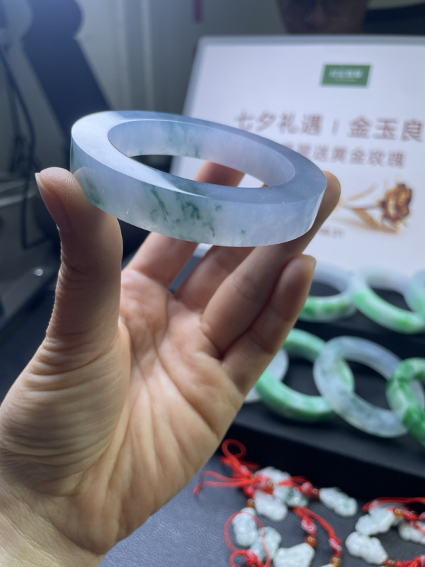 对庄翡翠官方直播精品手镯