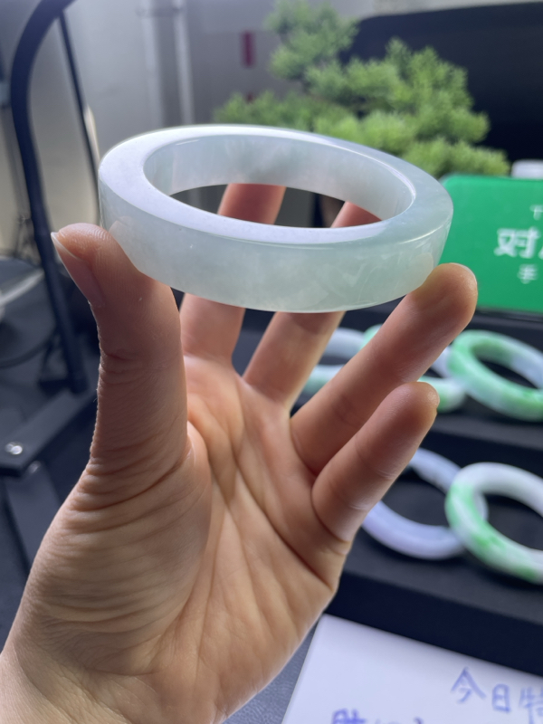 对庄翡翠官方直播精品手镯