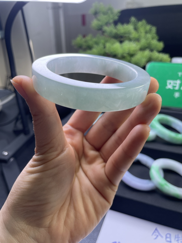 对庄翡翠官方直播精品手镯