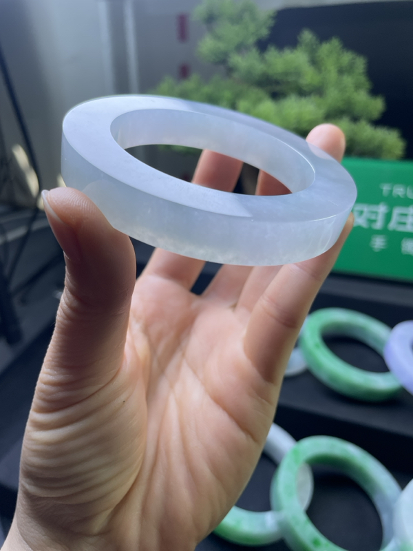 对庄翡翠官方直播精品手镯