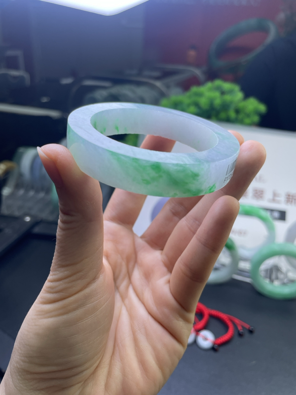 对庄翡翠官方直播精品手镯
