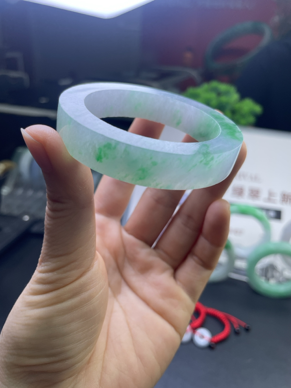 对庄翡翠官方直播精品手镯