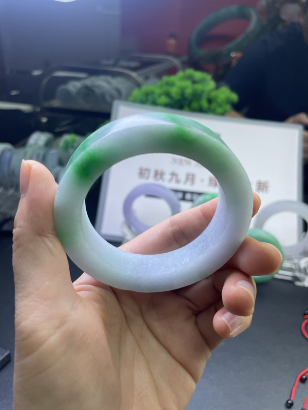 飘绿手镯