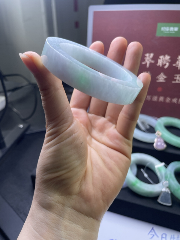 对庄翡翠官方直播放漏