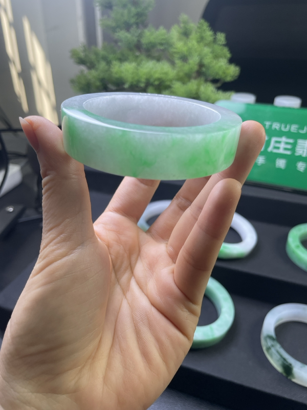 对庄翡翠官方直播精品手镯