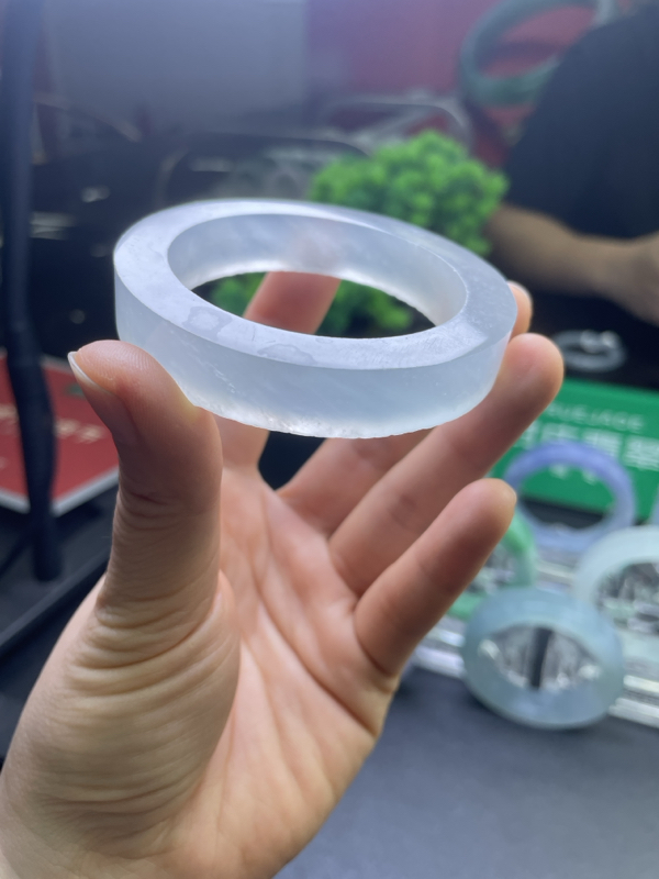 对庄翡翠官方直播精品手镯议价