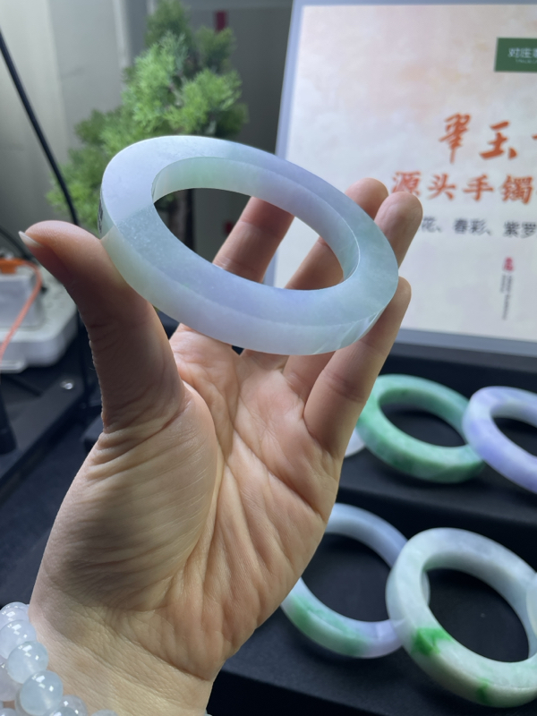 对庄翡翠官方直播精品手镯