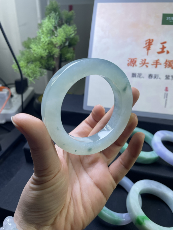 对庄翡翠官方直播精品手镯