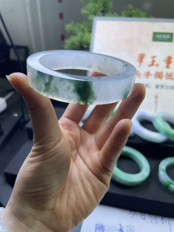 对庄翡翠官方直播精品手镯