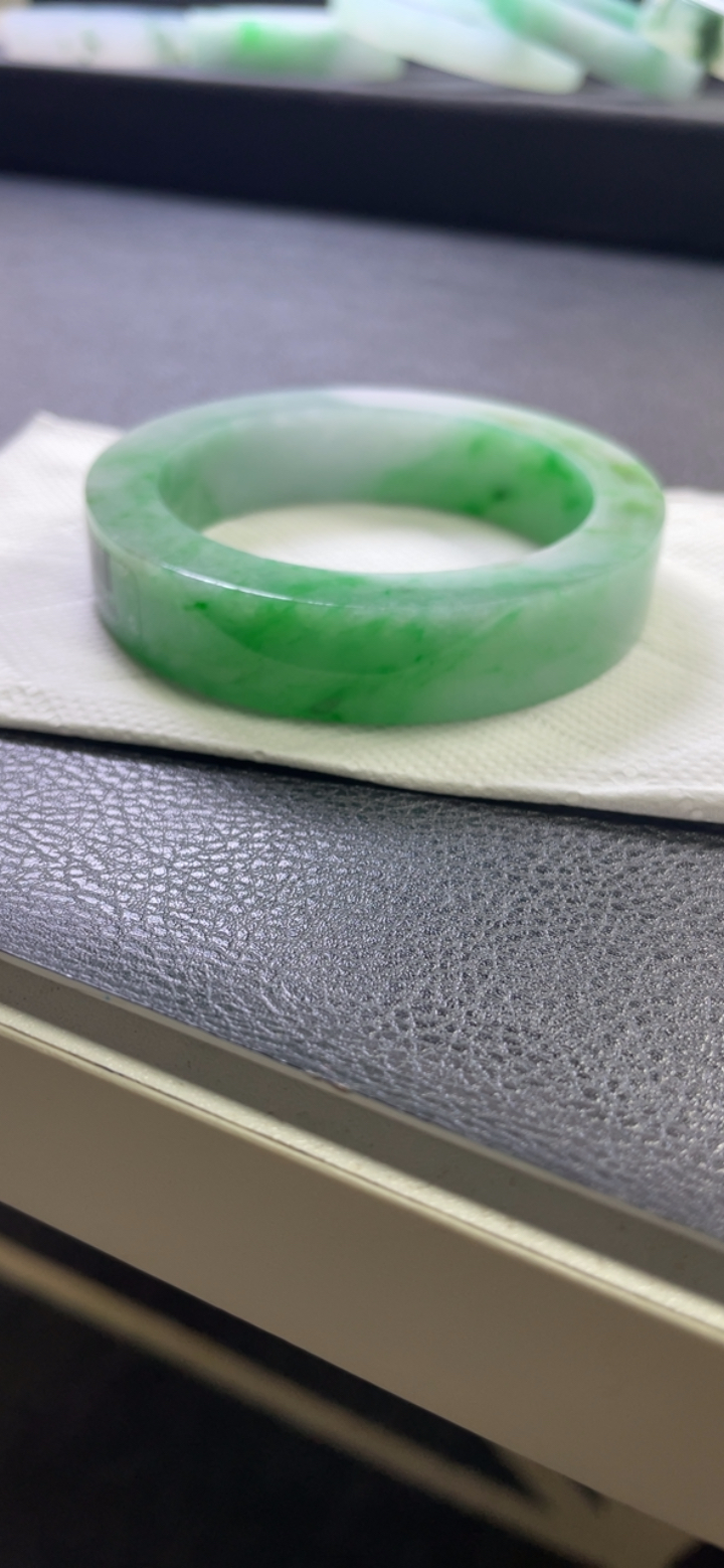 飘阳绿手镯
