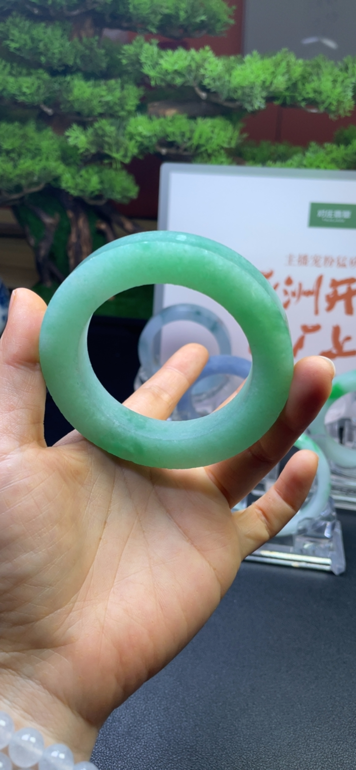 对庄翡翠官方直播精品手镯
