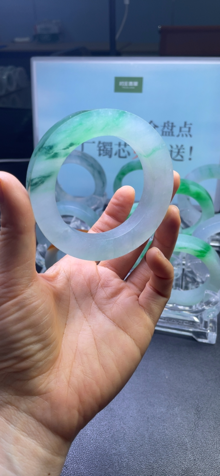 对庄翡翠官方直播精品手镯