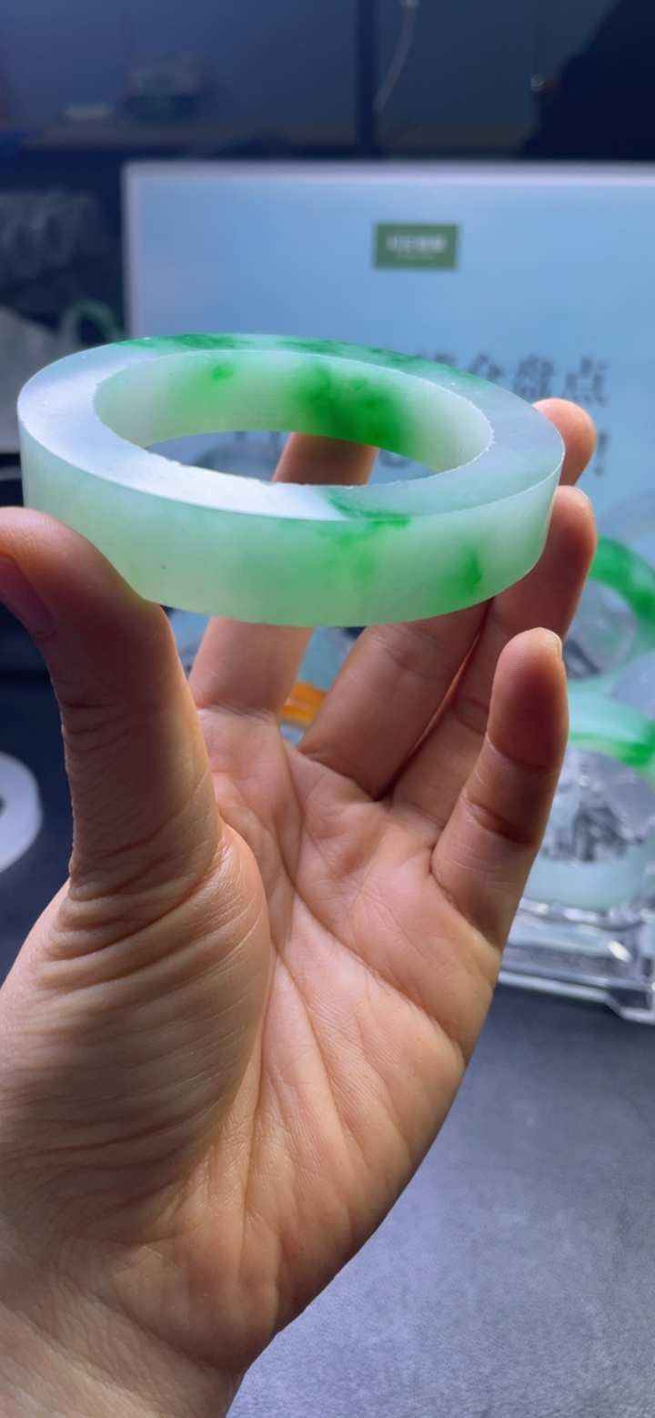 对庄翡翠官方直播精品手镯