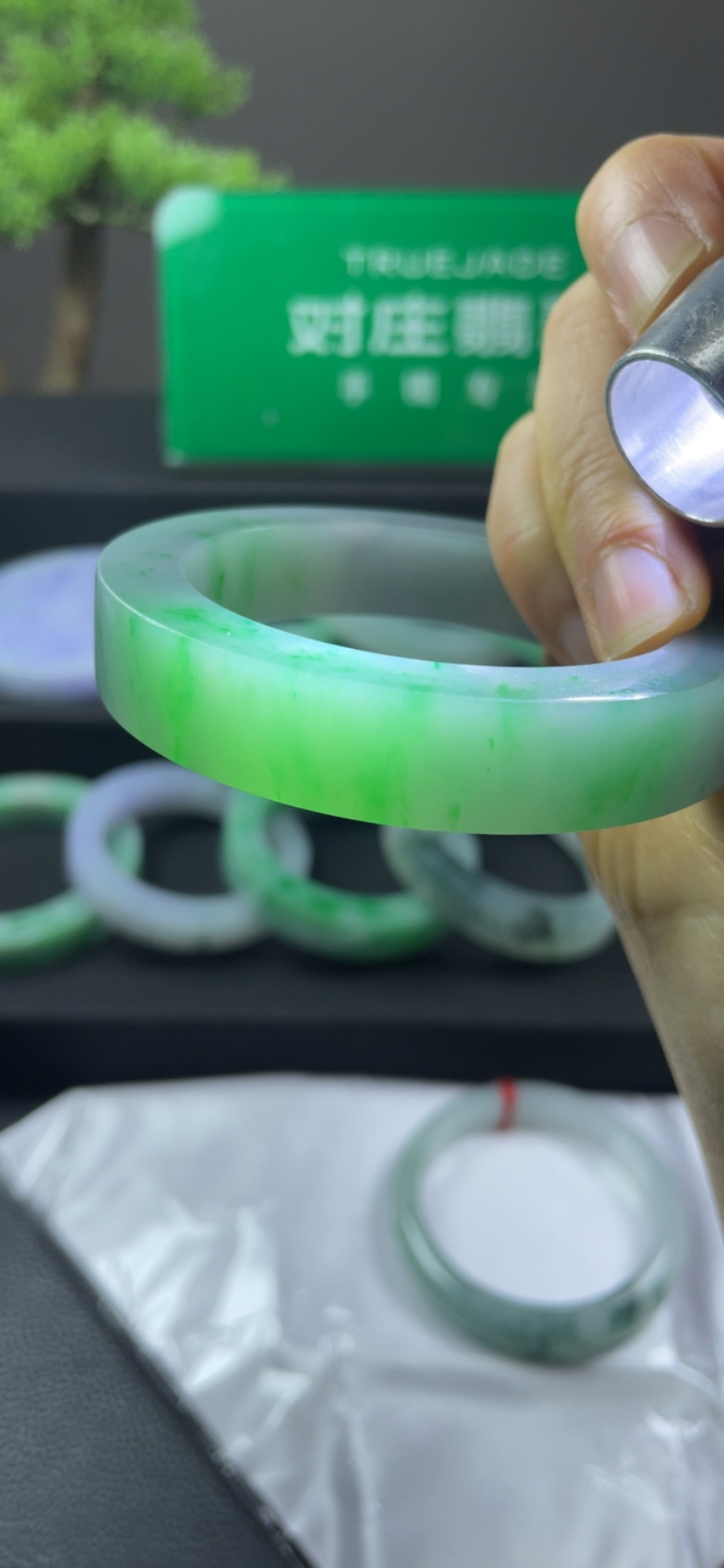 对庄翡翠官方直播精品手镯