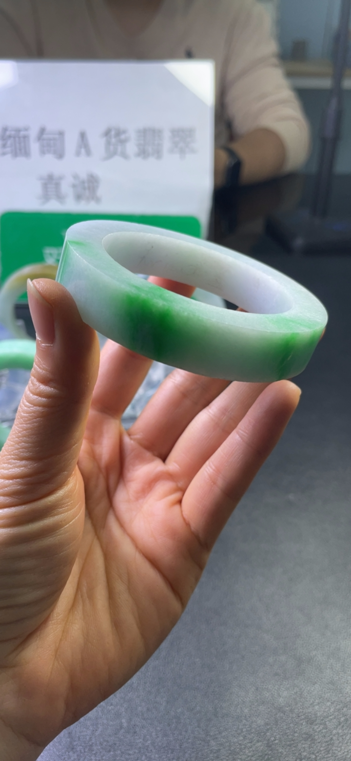 对庄翡翠官方直播精品手镯